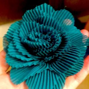 Flower hairpin/ broach